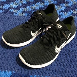 Women’s Nike Free Rn Flyknit shoes, black, size 9, EUC